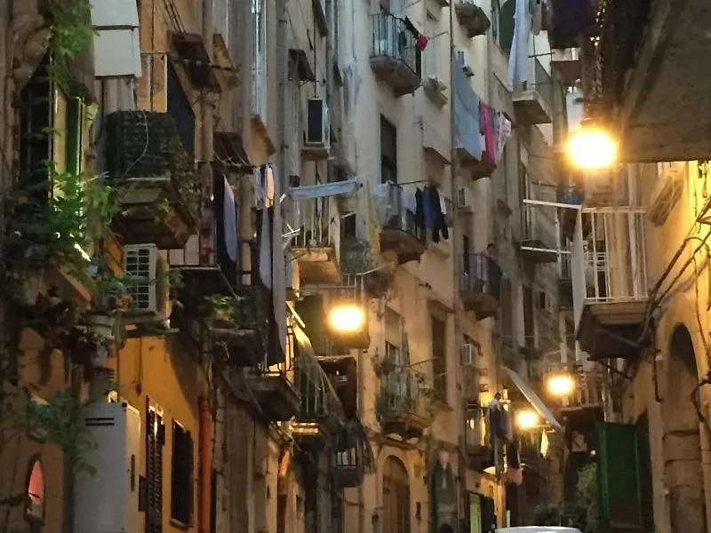 Vicoli Di Napoli B&B Oda ve Kahvaltı