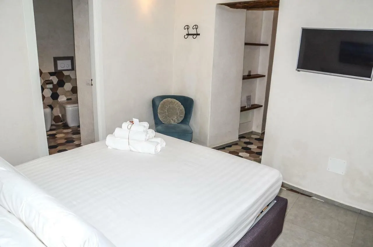 Vicoli Di Napoli B&B 3*,