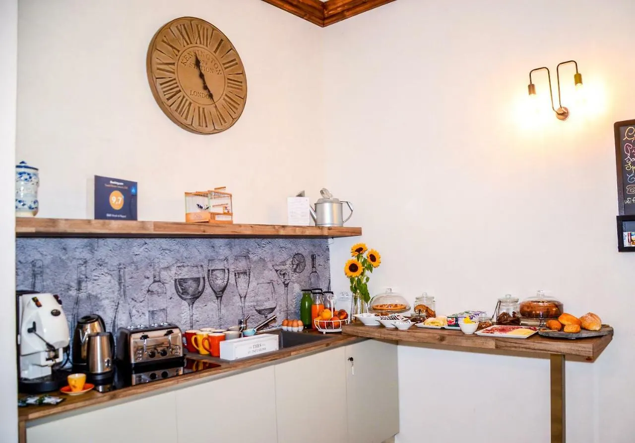 Vicoli Di Napoli B&B İtalya